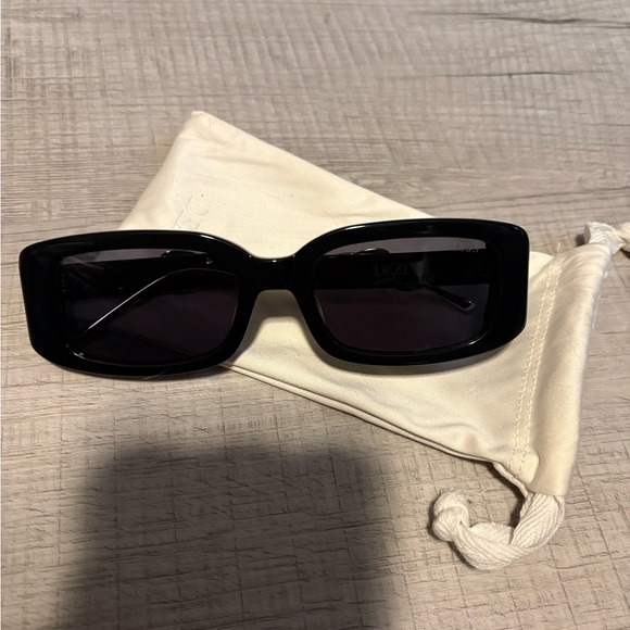 DEZI Black Sunglasses - Picture 2 of 3